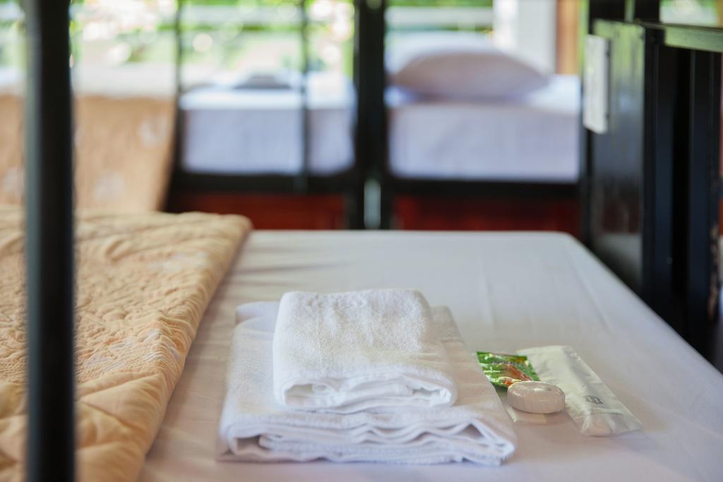 Catba Central Hostel Dong Khe Sau Номер фото